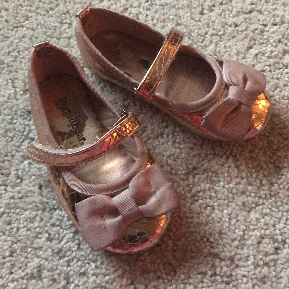 Shoes size 5